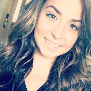 Meet your Posher, Jillian